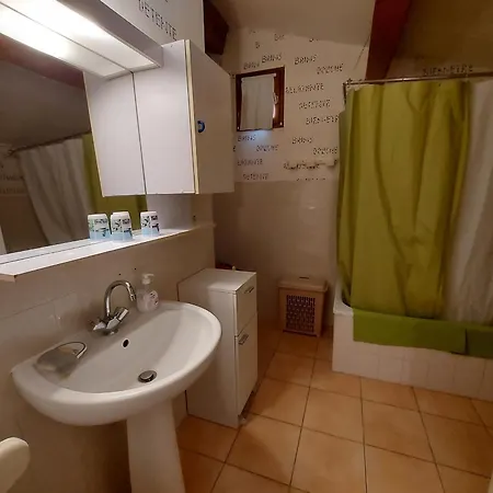 Maison Climatisee 4 Pers, Parking, - Fr-1-776-136